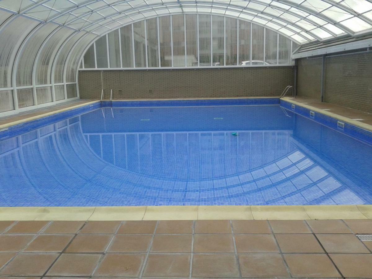 奥维耶多Torre De La Fuente Aprtovistas Piscina Parking公寓 外观 照片